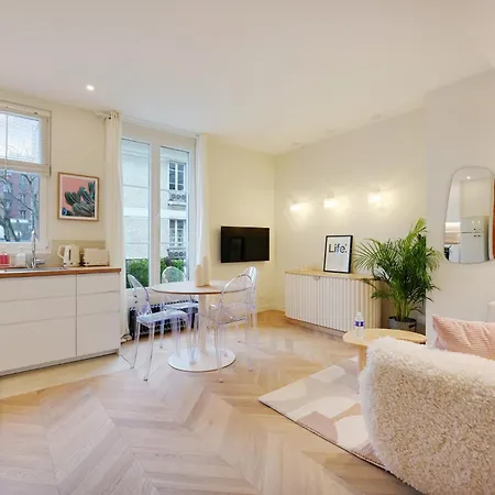 Comfy Suite By Les Maisons De Charloc Homes Boulogne-Billancourt Exterior photo