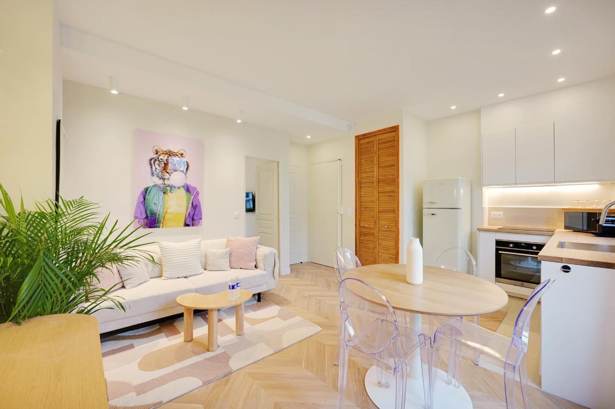 Comfy By Les Maisons De Charloc Homes * Boulogne-Billancourt